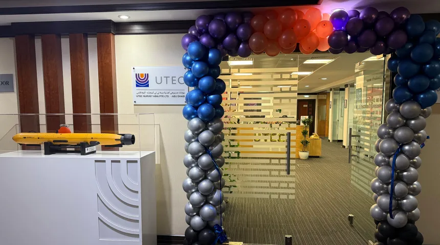 Celebration balloon arch at the new UTEC Abu Dhabi office