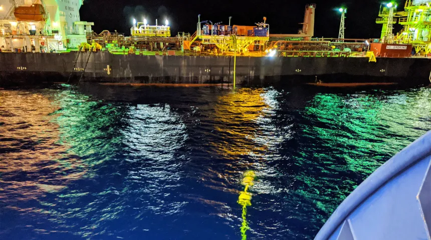 Mampu FPSO at night 