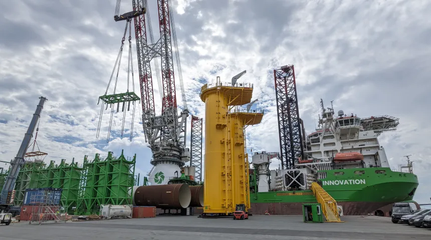 Work taking place for a grouting project with DEME for Yeu-Noirmoutier Wind Farm