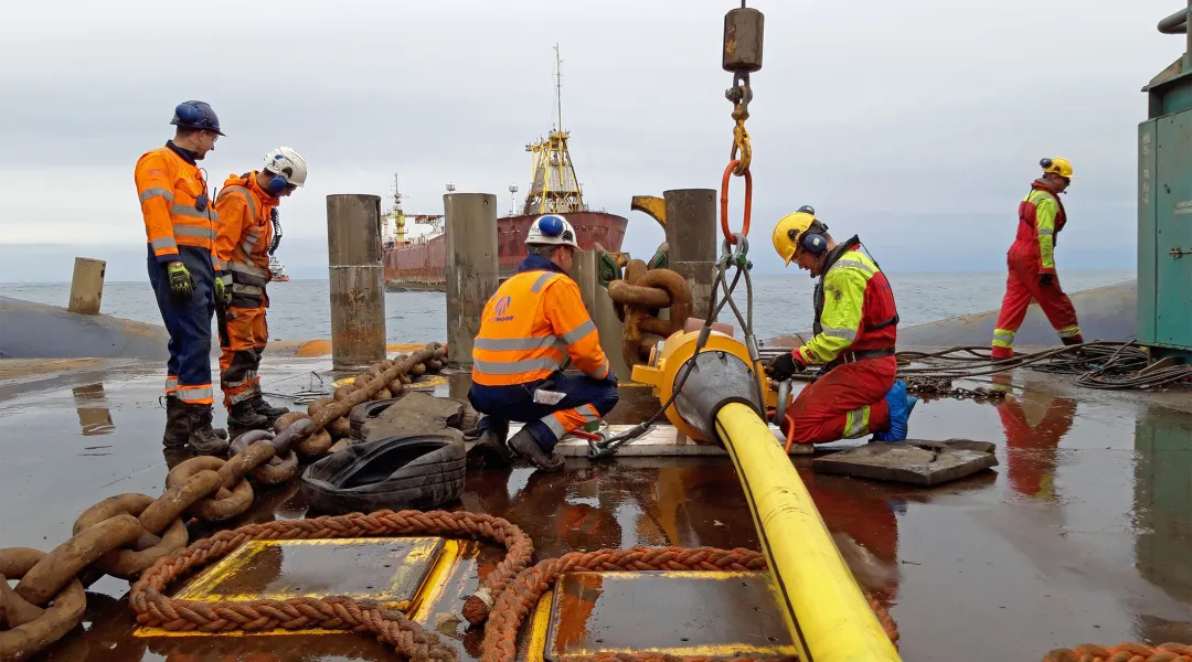 Offshore crew installing permanent mooring 