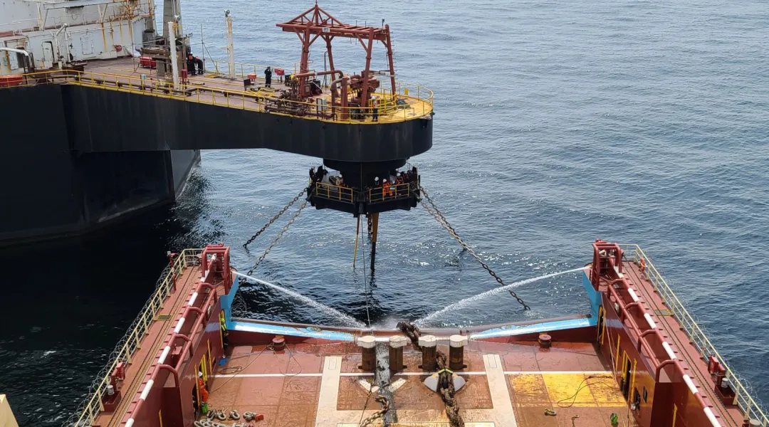 AHV maintenance operations on a turret-moored FPSO 