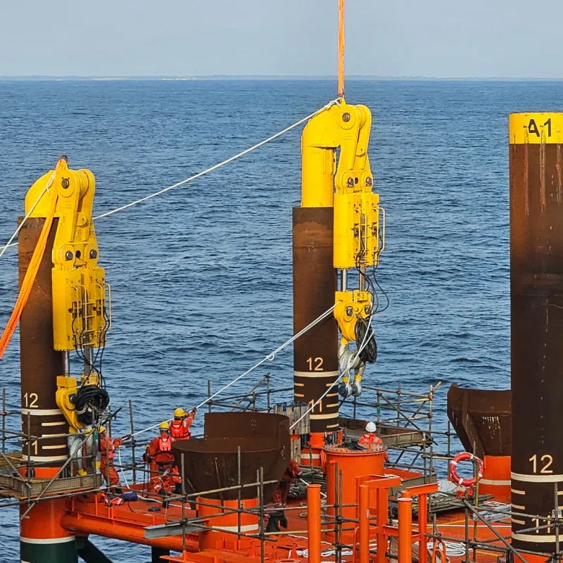 Jacket levelling tools