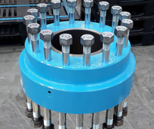 Double studded adaptor flanges