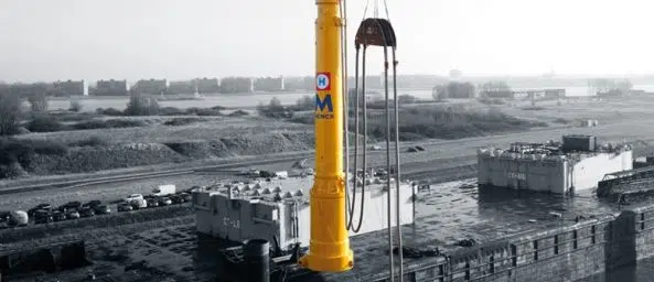 Menck Worlds largest hydraulic hammer