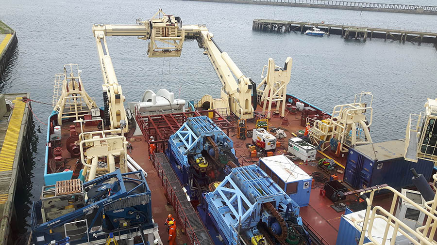 Aquatic’s Dual Tensioner System Hook Up and Commissioning at Port of Blyth
