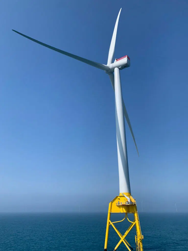 Offshore wind turbine with jacket foundation